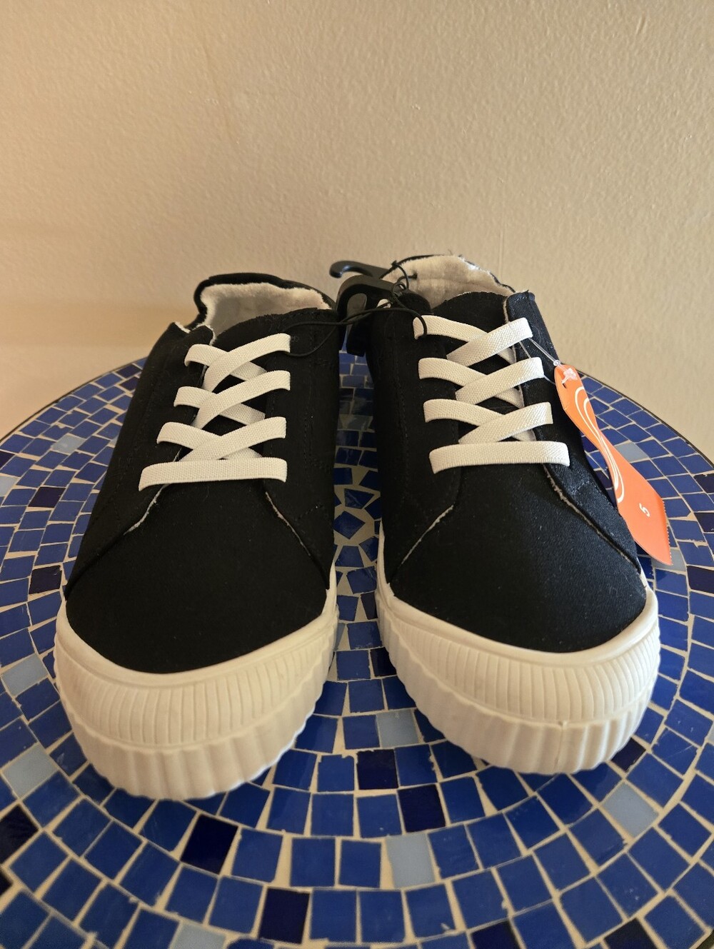 Brand new!! NWT Wonder Nation black slip on sneakers size 5 youth, women's 6.5
